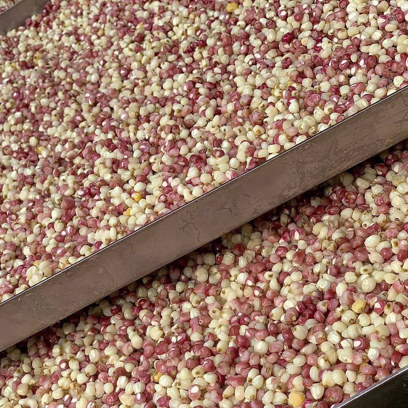 Ngô nếp tím sấy giòn Điện Biên - Ảnh 2