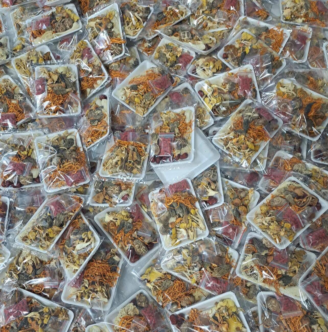 Nhiều khay set canh nấm dưỡng sinh đóng sẵn